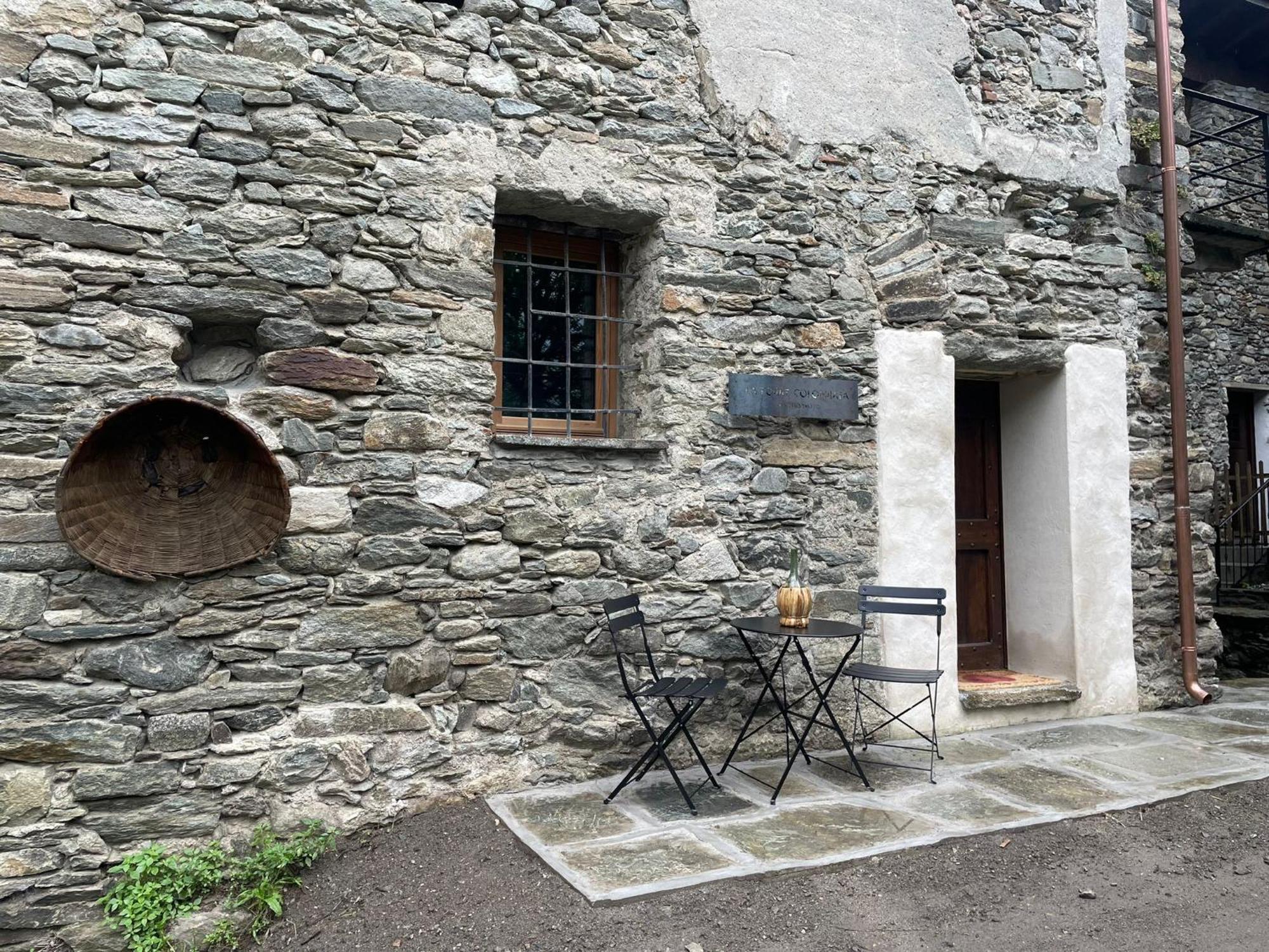 Apartament La Torre Colombaia - Monumento Del 1400 Arnad Zewnętrze zdjęcie
